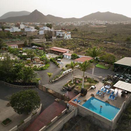 Amani Suite Con Jacuzzi Climatizado Y Piscina Buzanada Extérieur photo